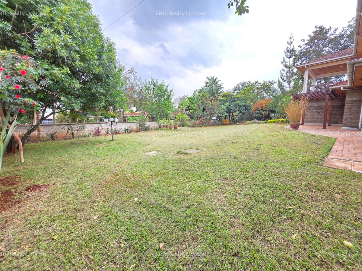 5 Bed House with En Suite in Runda - 2