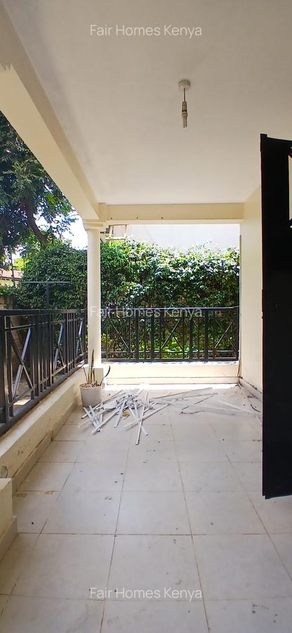 4 Bed Townhouse with En Suite at Valley Arcade - 13