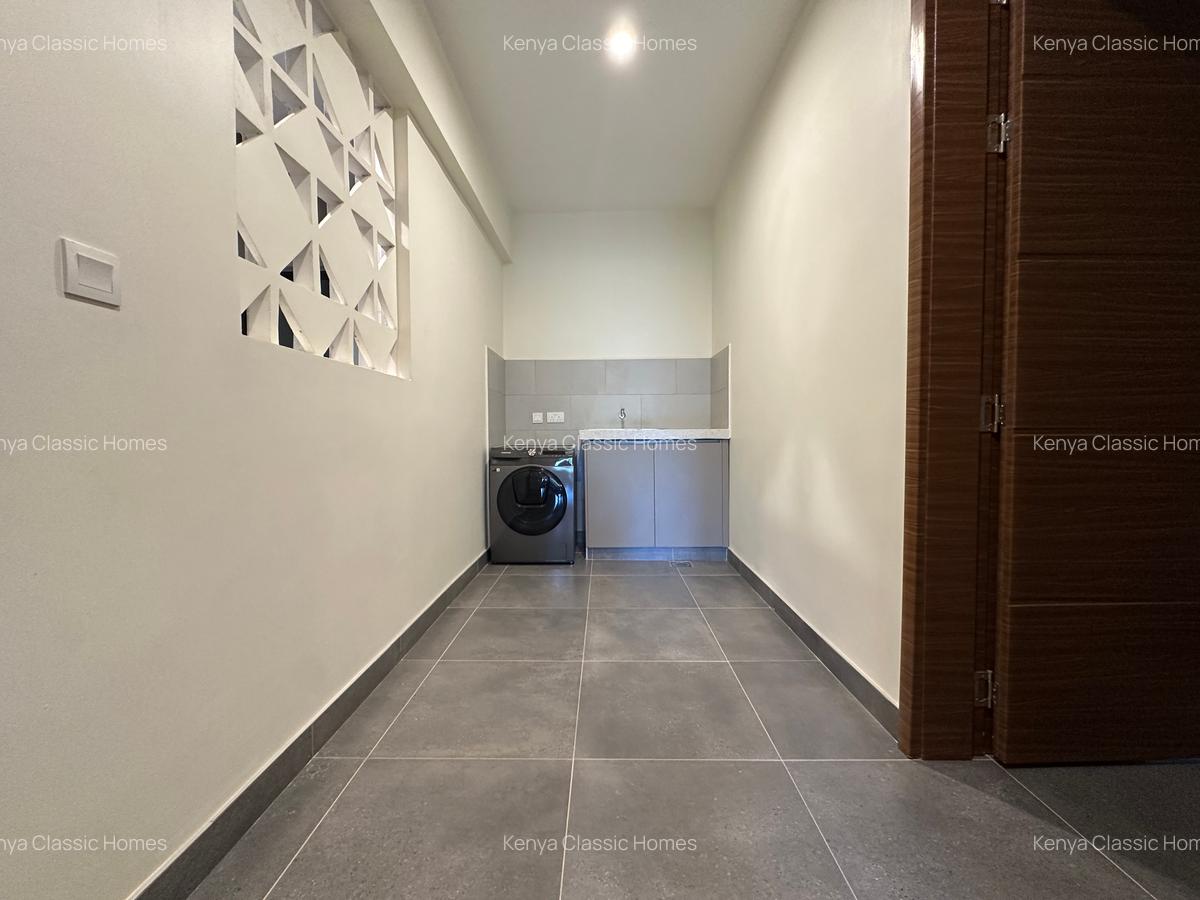 3 Bed Apartment with En Suite at Riverside - 7