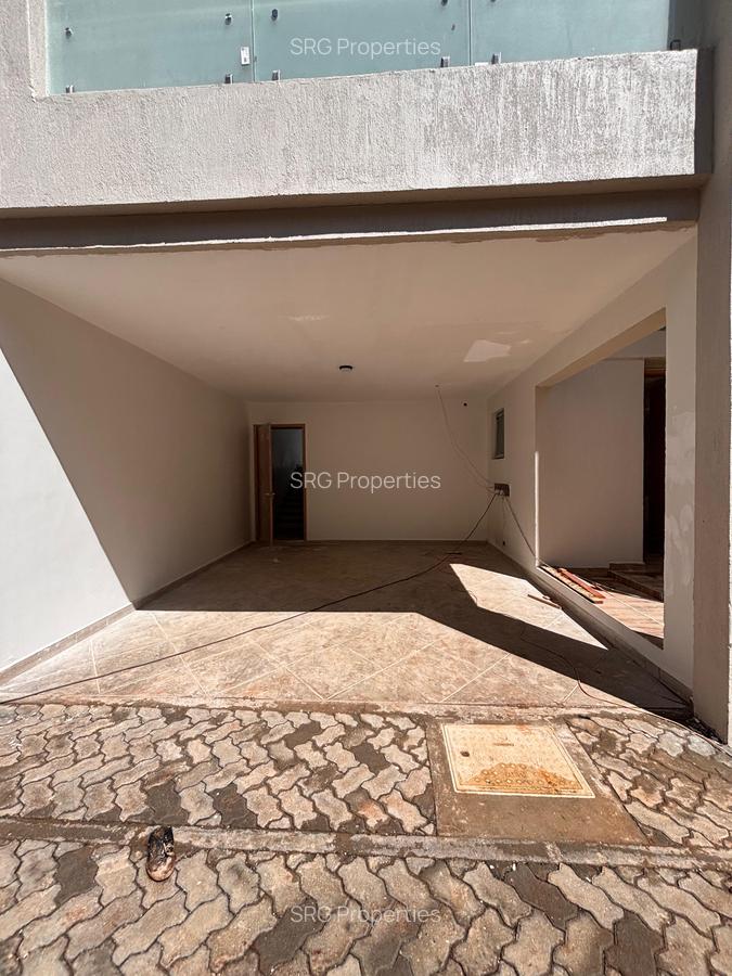 6 Bed Townhouse with En Suite in Lavington - 5