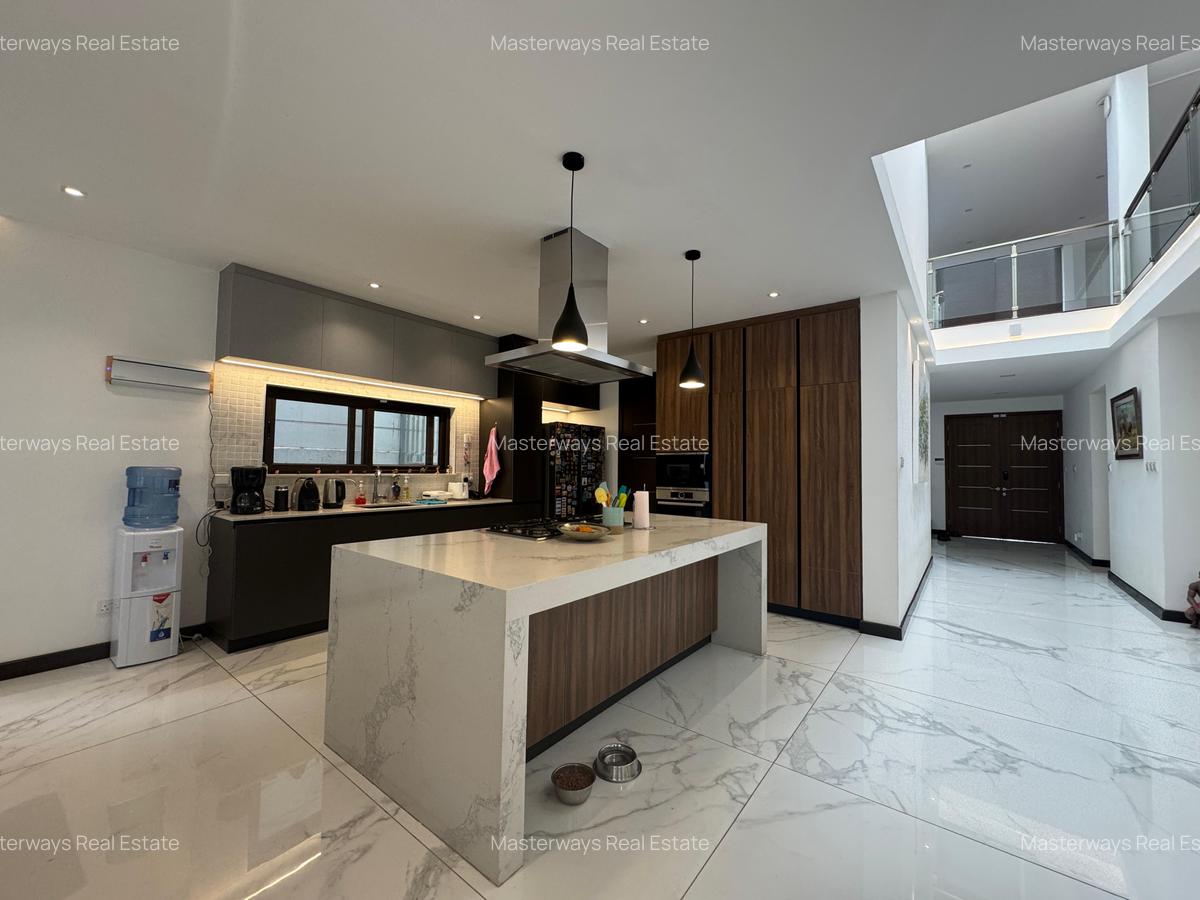 4 Bed Townhouse with En Suite in Westlands Area - 5