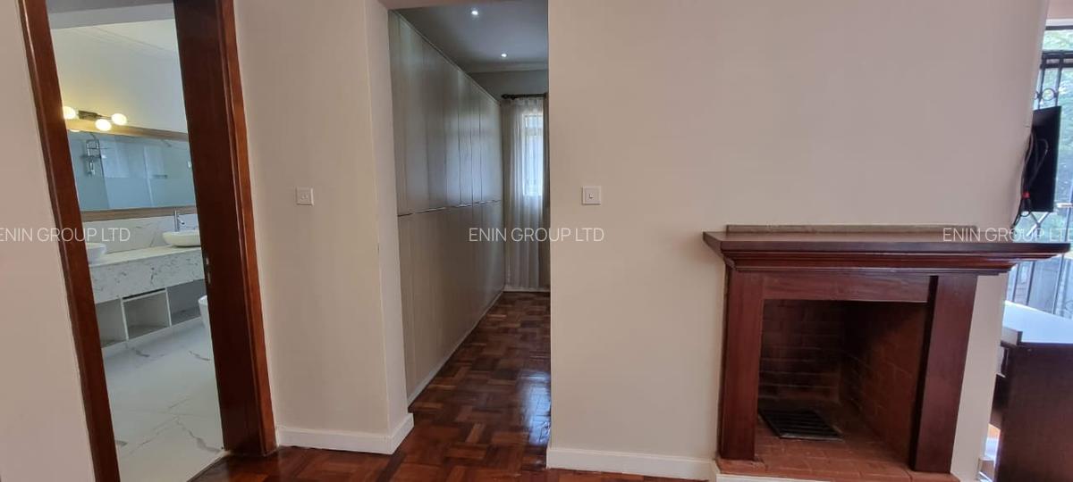 4 Bed Townhouse with En Suite at Lavington Mall - 8