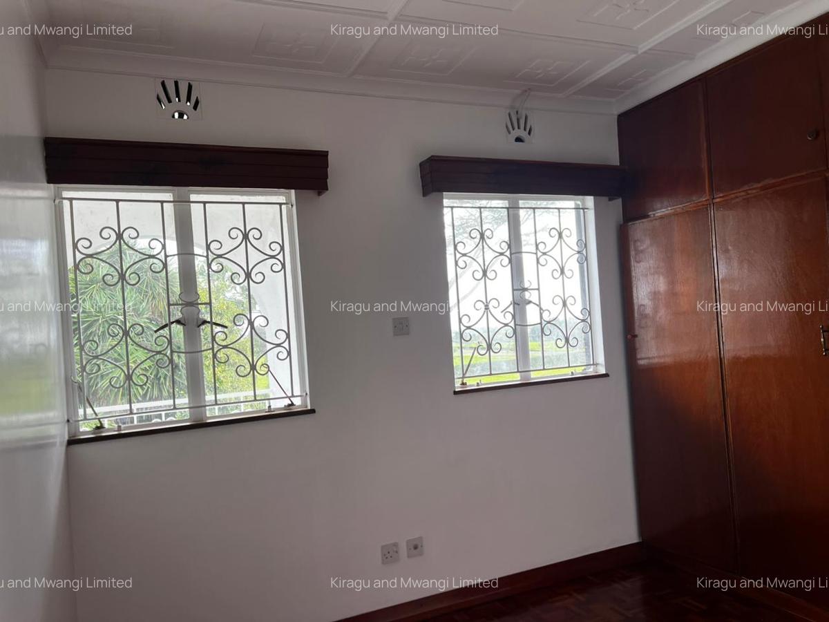 3 Bed House with Garden at Cianda - 10