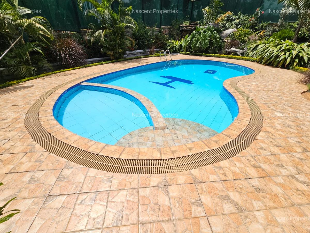 4 Bed House with En Suite in Runda - 13