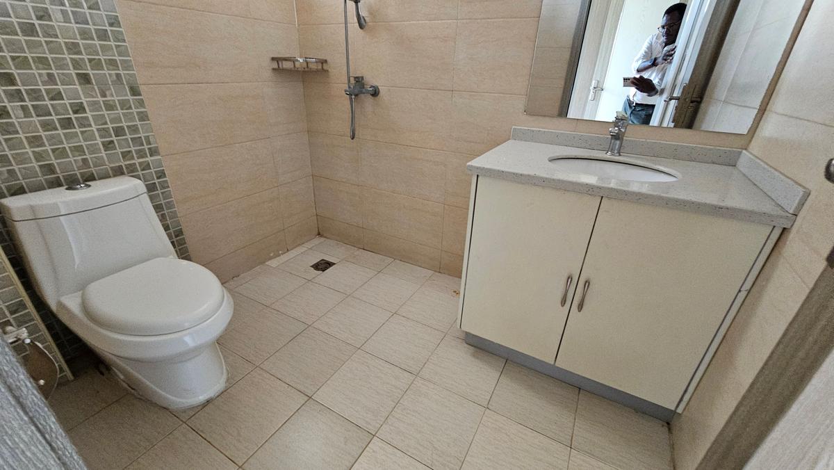 3 Bed Apartment with En Suite in Kilimani - 11