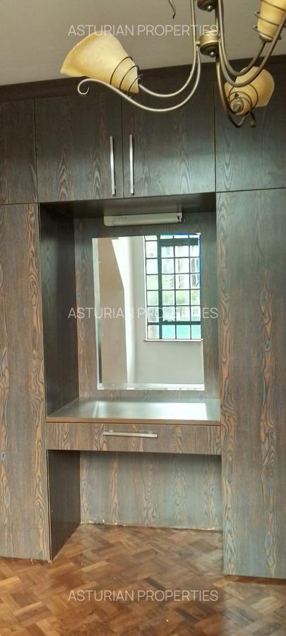 4 Bed Townhouse with En Suite in Lavington - 12