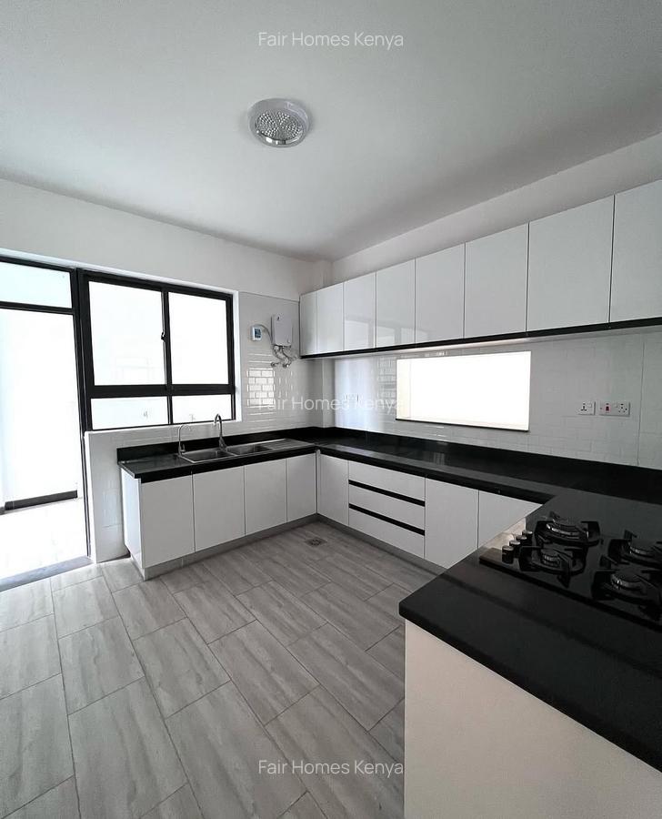 3 Bed Apartment with En Suite at Valley Arcade - 12