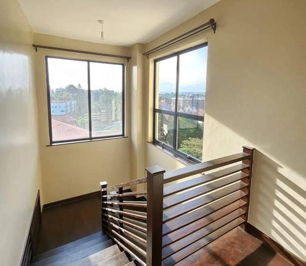 4 Bed Apartment with En Suite in Lavington - 8