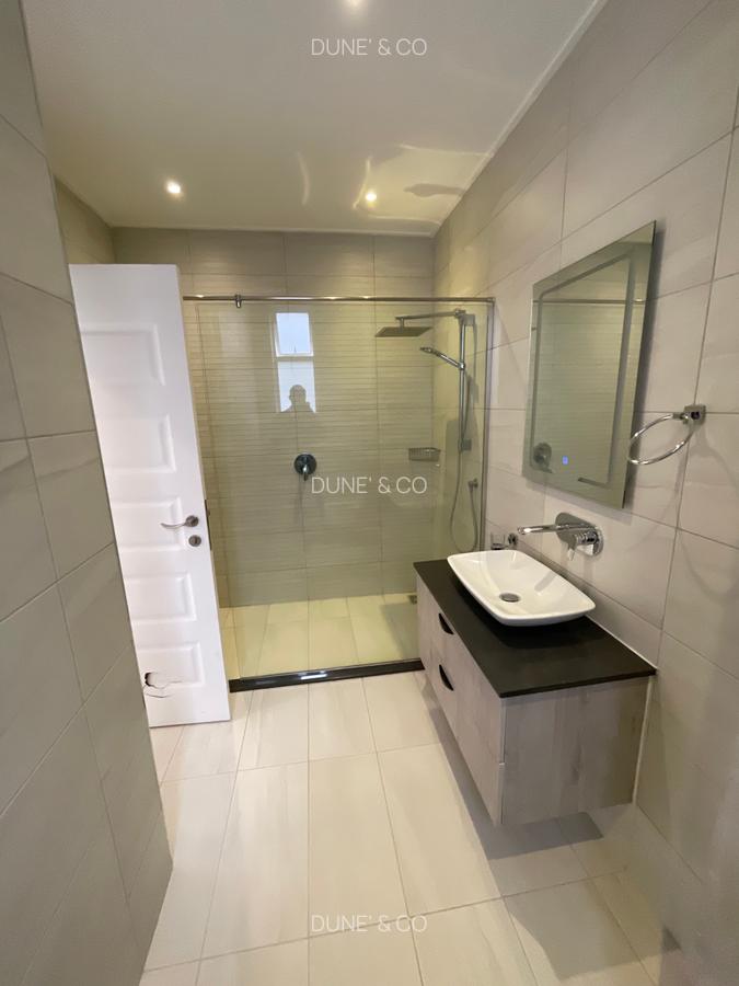 2 Bed Apartment with En Suite in Westlands Area - 15