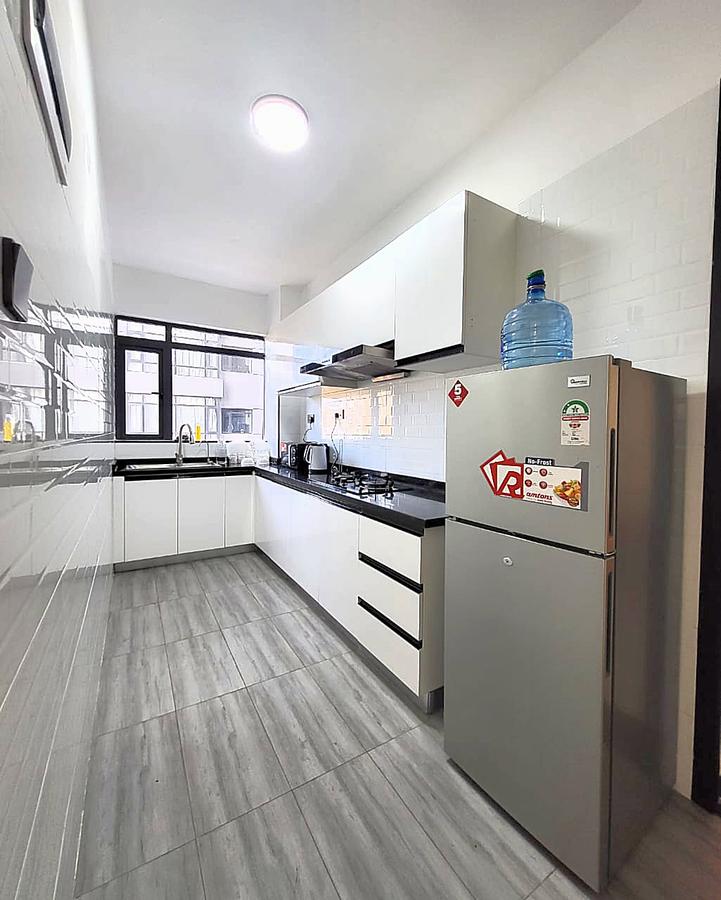 Serviced 2 Bed Apartment with En Suite at Wood Avenue - 5