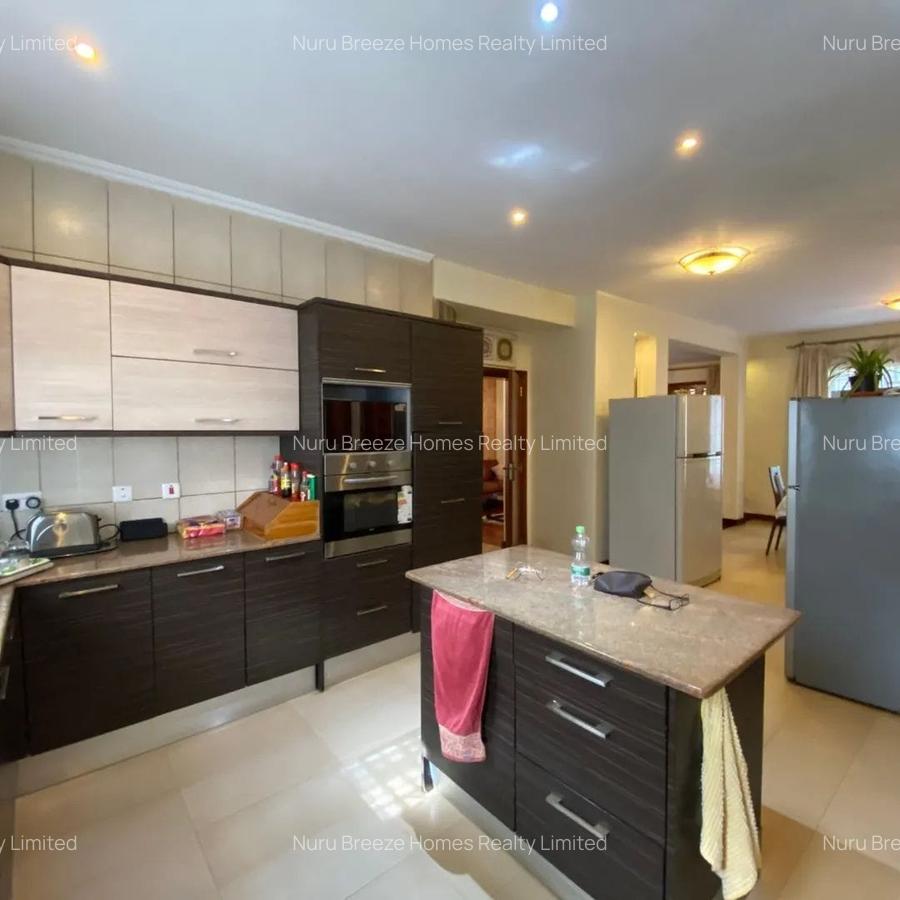 4 Bed Townhouse with En Suite in Westlands Area - 12