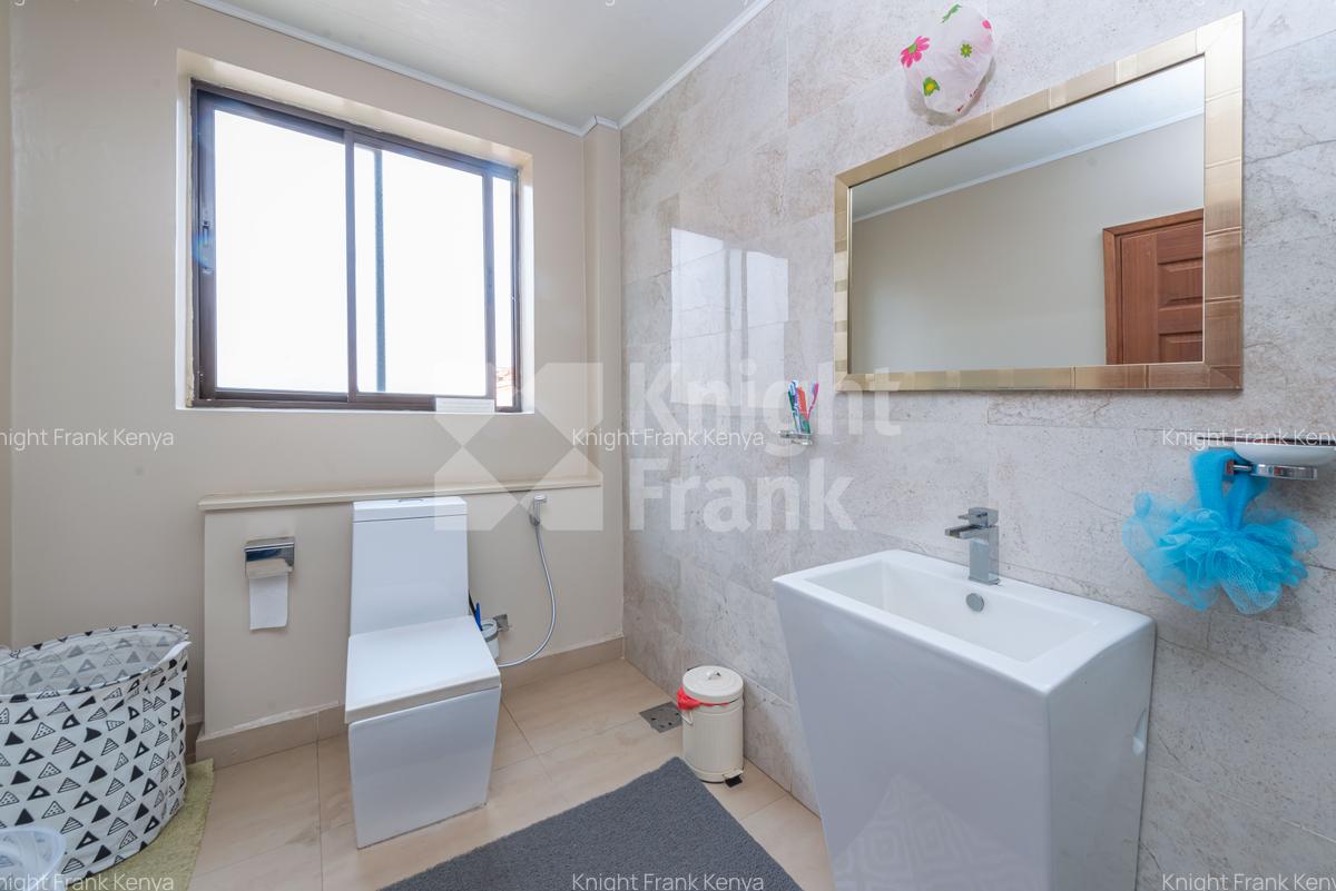 3 Bed Apartment with En Suite at Vanga Street - 15