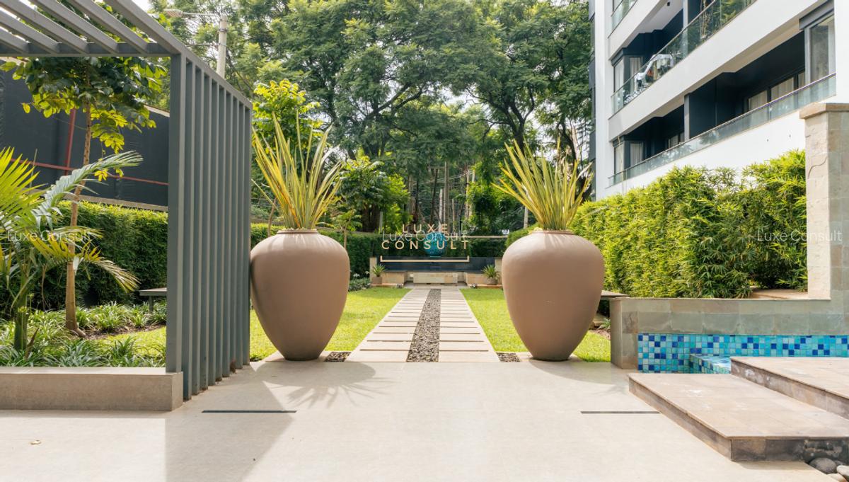 4 Bed Apartment with En Suite in Riverside - 1