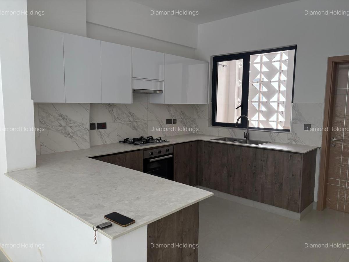 3 Bed Apartment with En Suite at Brookside - 1