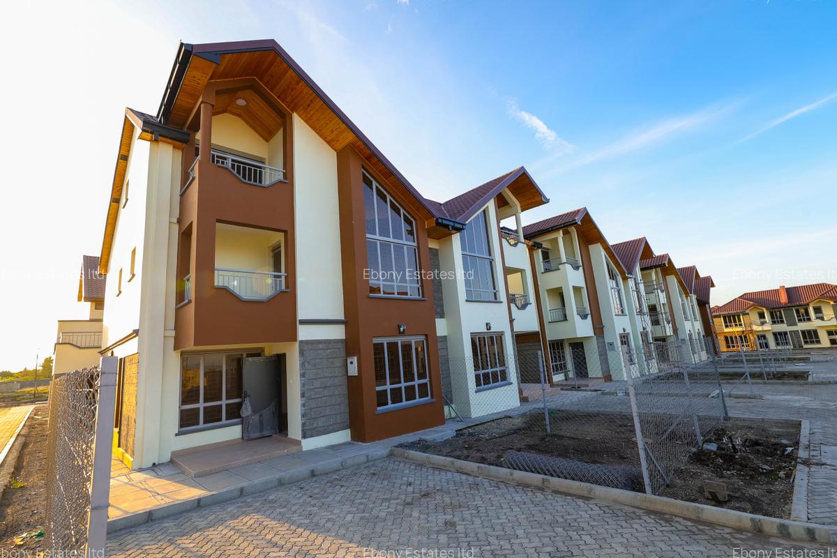 5 Bed Townhouse with En Suite in Kitengela - 2