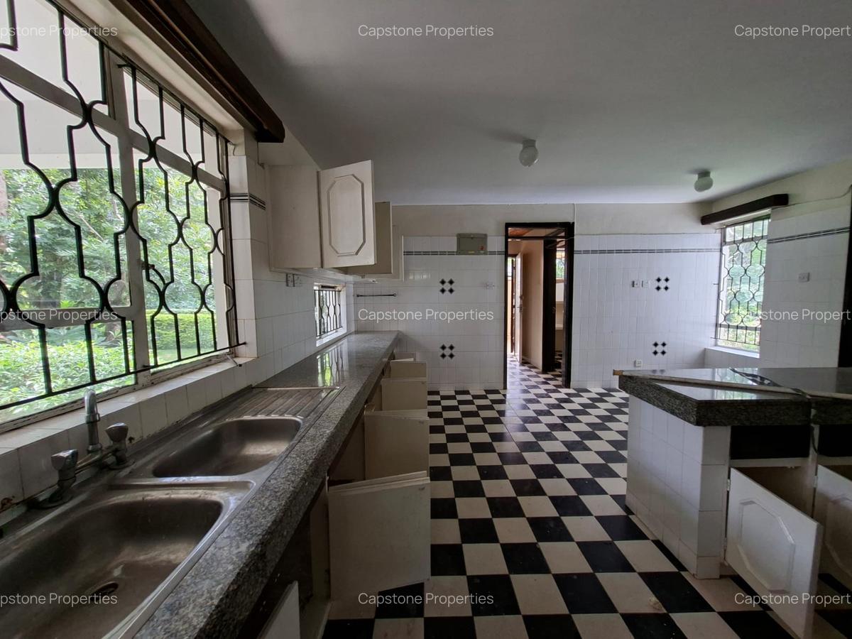 5 Bed House with En Suite in Gigiri - 8