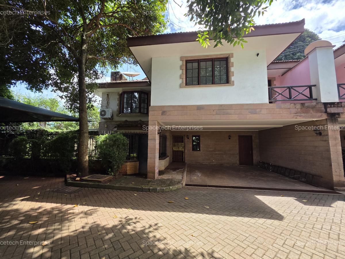 4 Bed Townhouse with En Suite in General Mathenge - 1