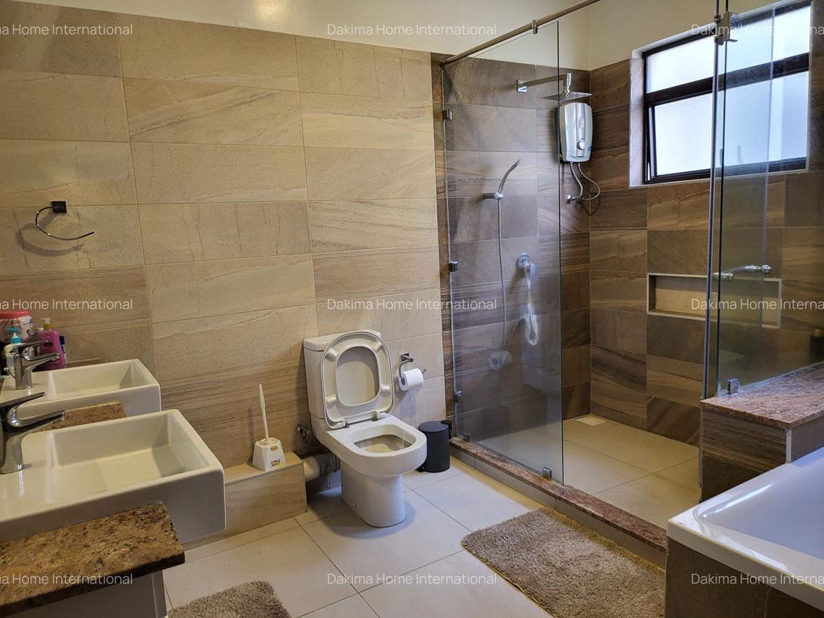 3 Bed Apartment with En Suite in General Mathenge - 18