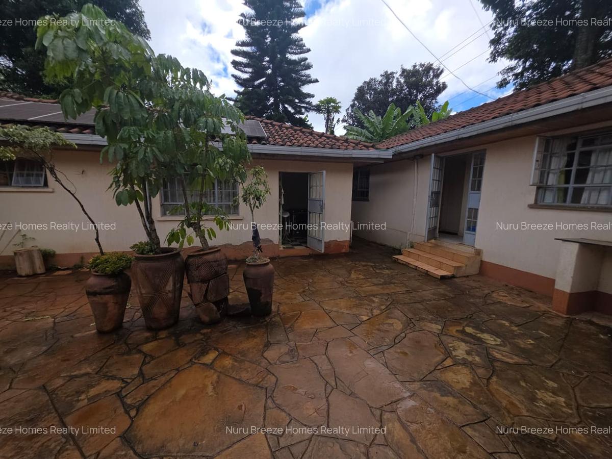 5 Bed House with En Suite in Kyuna - 6