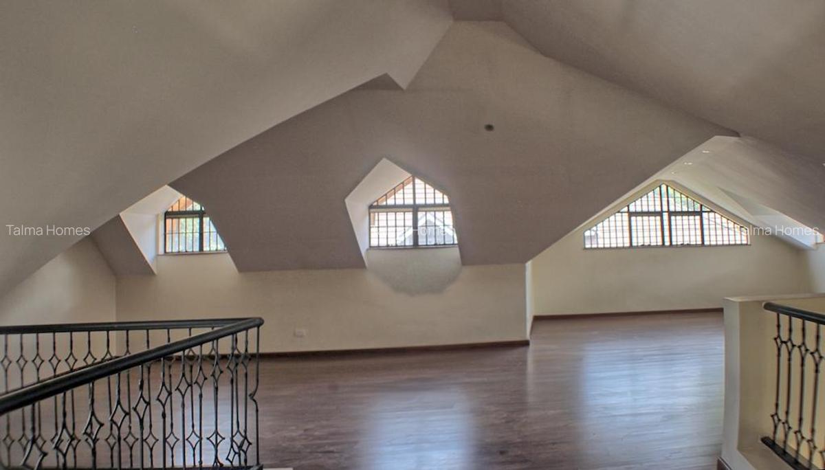 5 Bed Townhouse with En Suite at Off Convent Drive - 11