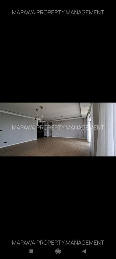 3 Bed Apartment with En Suite in Brookside - 15