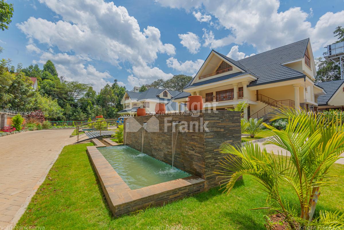 4 Bed House with En Suite at Pepo Lane - 12