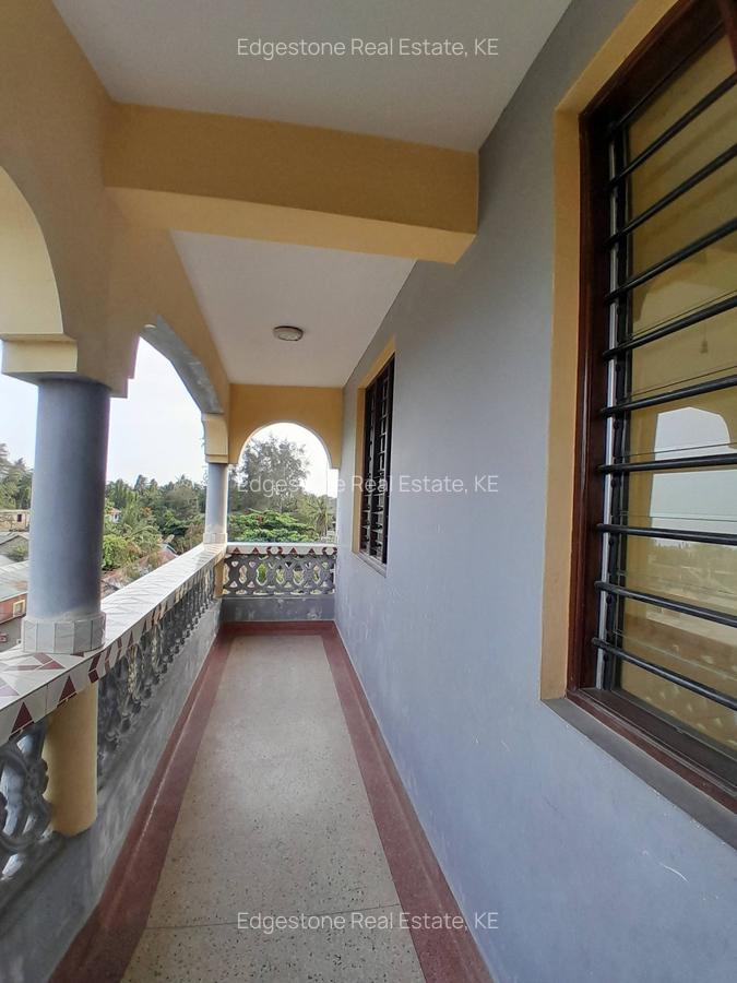 2 Bed Apartment with En Suite in Mtwapa - 14