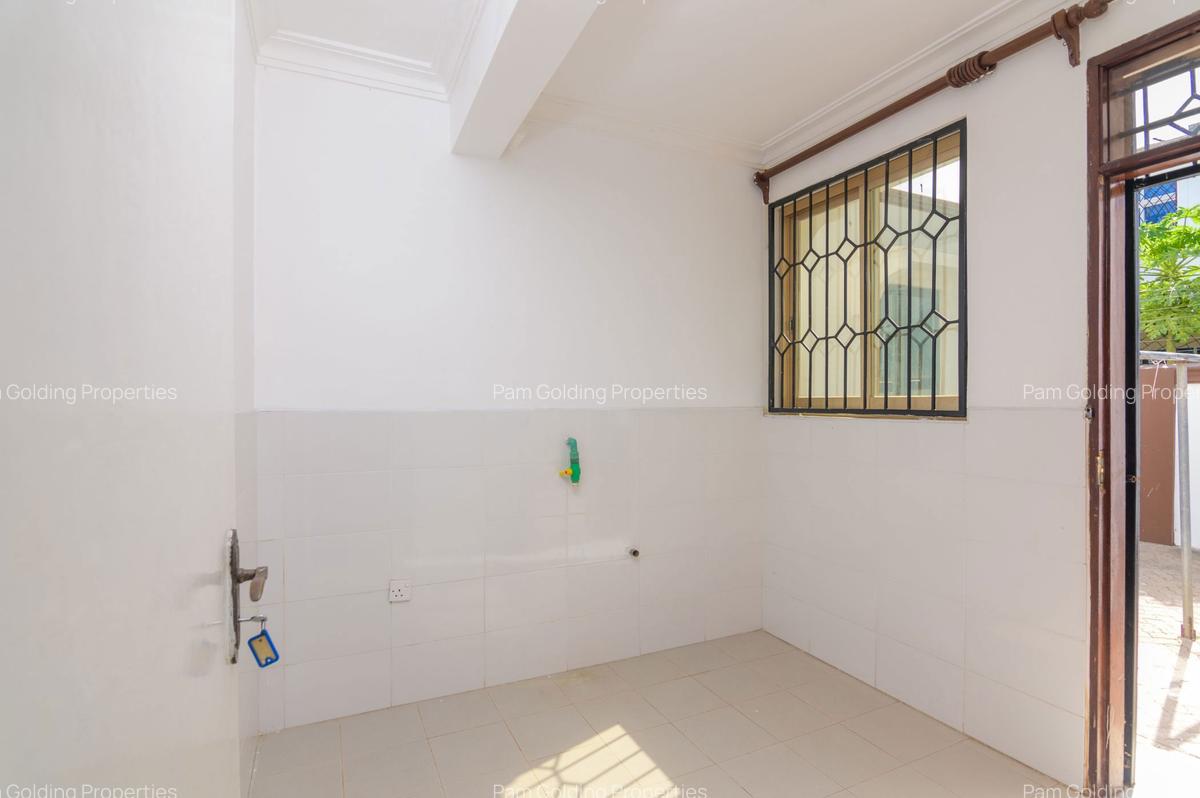 4 Bed Townhouse with En Suite in Shanzu - 9