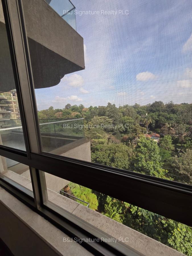 3 Bed Apartment with En Suite in Parklands - 1