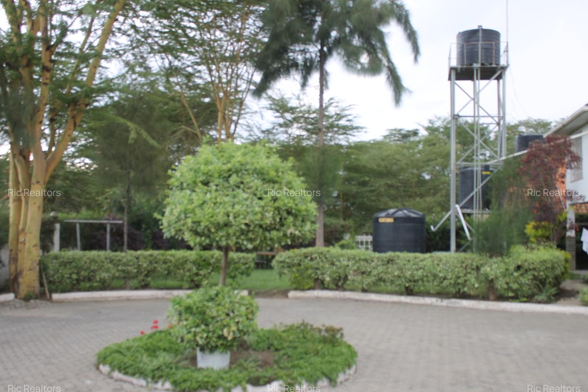4 Bed Townhouse with En Suite at Lake Road - 4