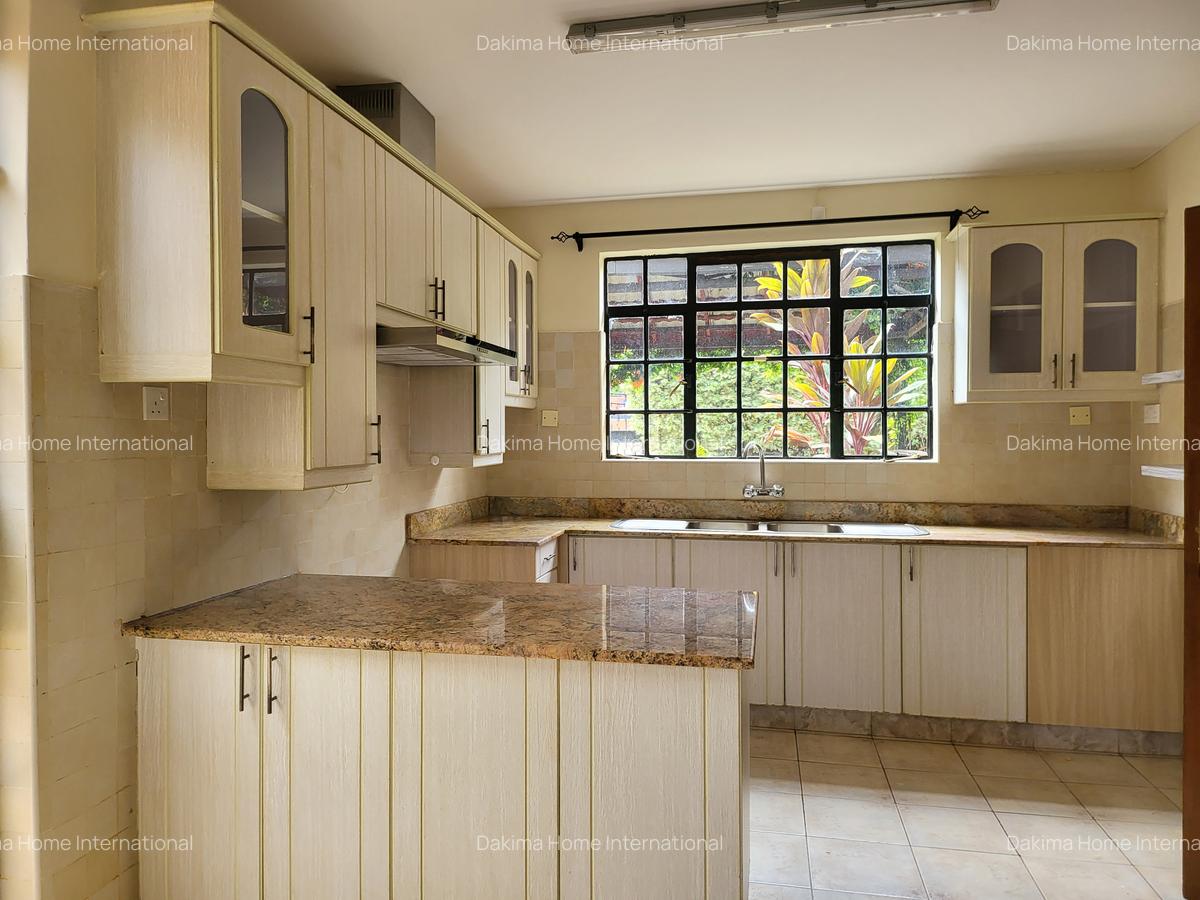 4 Bed Townhouse with En Suite in Runda - 2