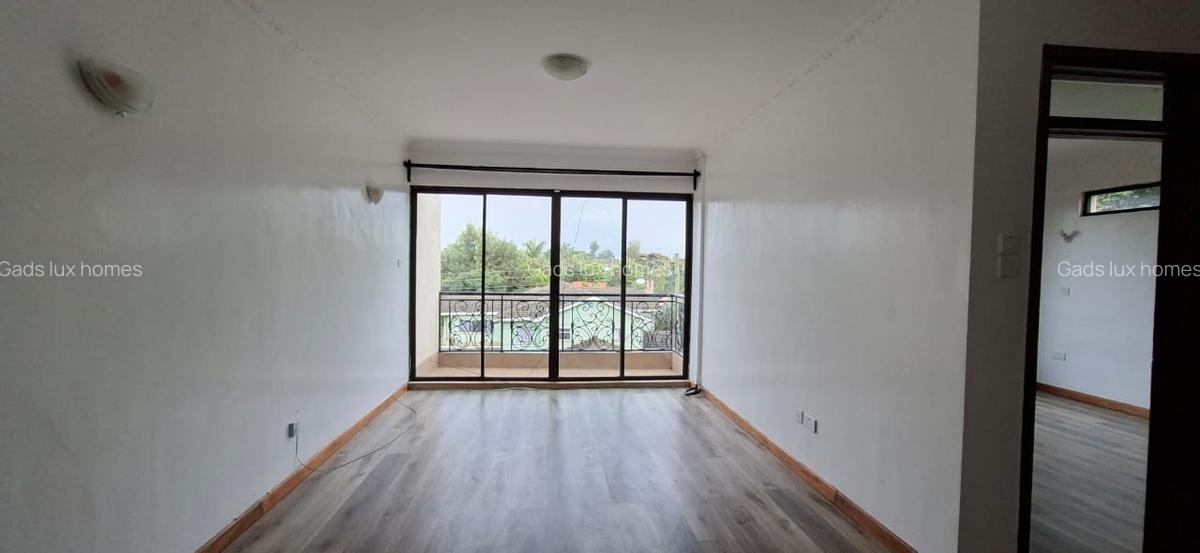 3 Bed Apartment with En Suite at Nyari - 5