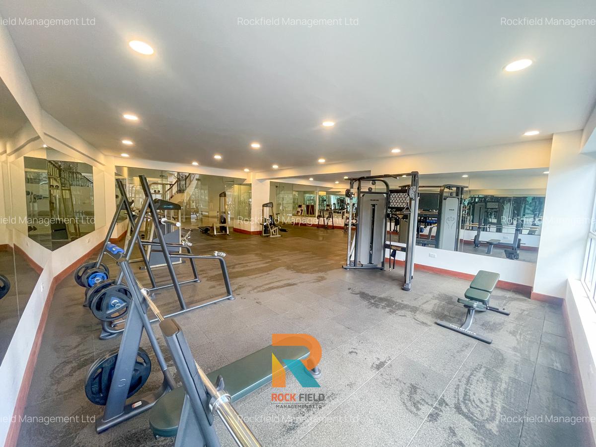 3 Bed Apartment with En Suite in Parklands - 20