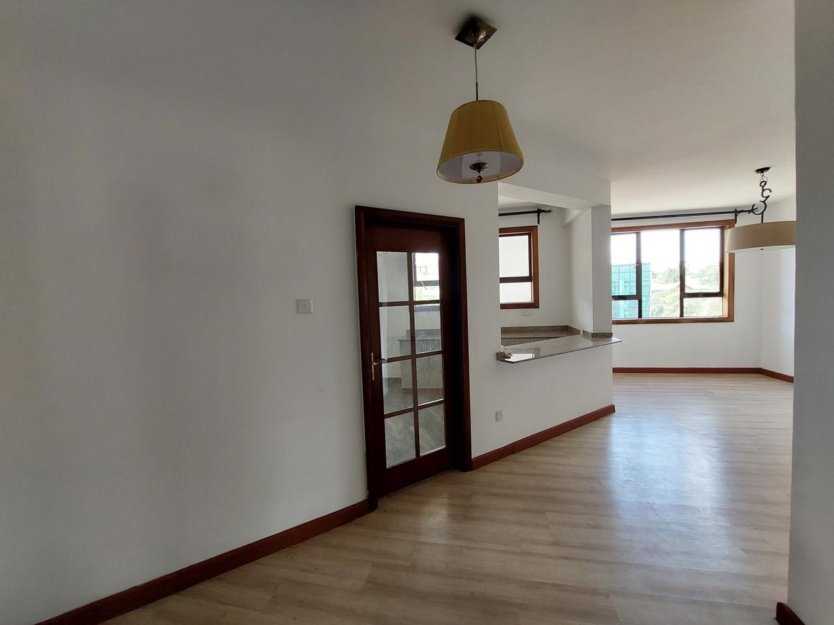 3 Bed Apartment with En Suite at Arboretum Minor - 6