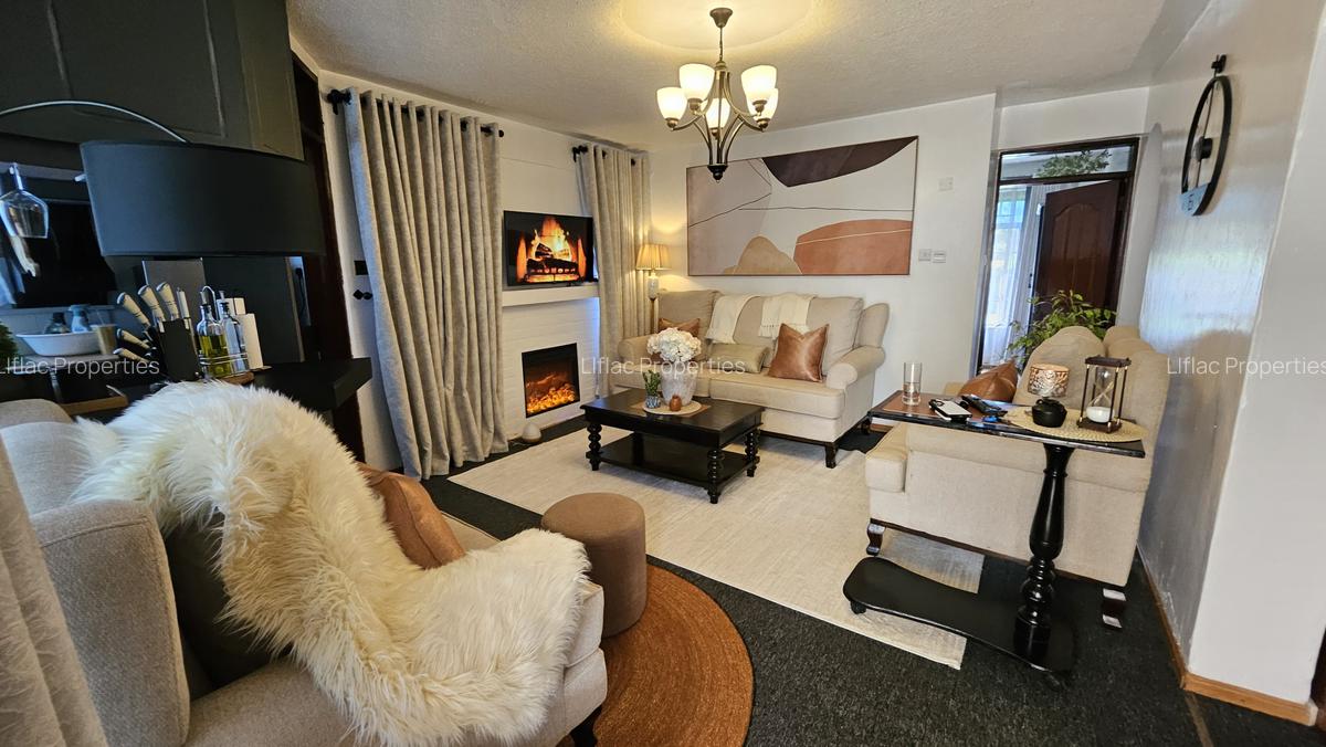 5 Bed House with En Suite in Runda - 8