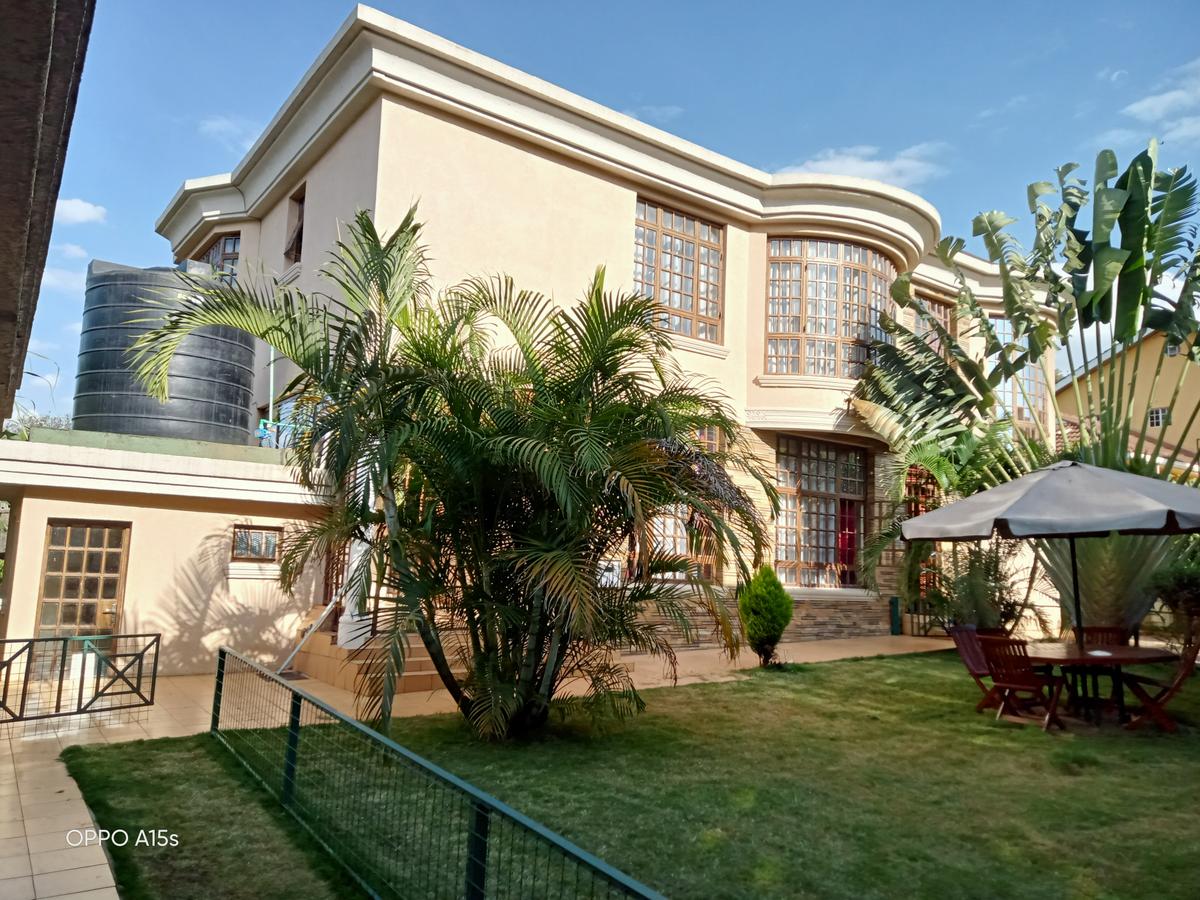 4 bed house with en suite in runda