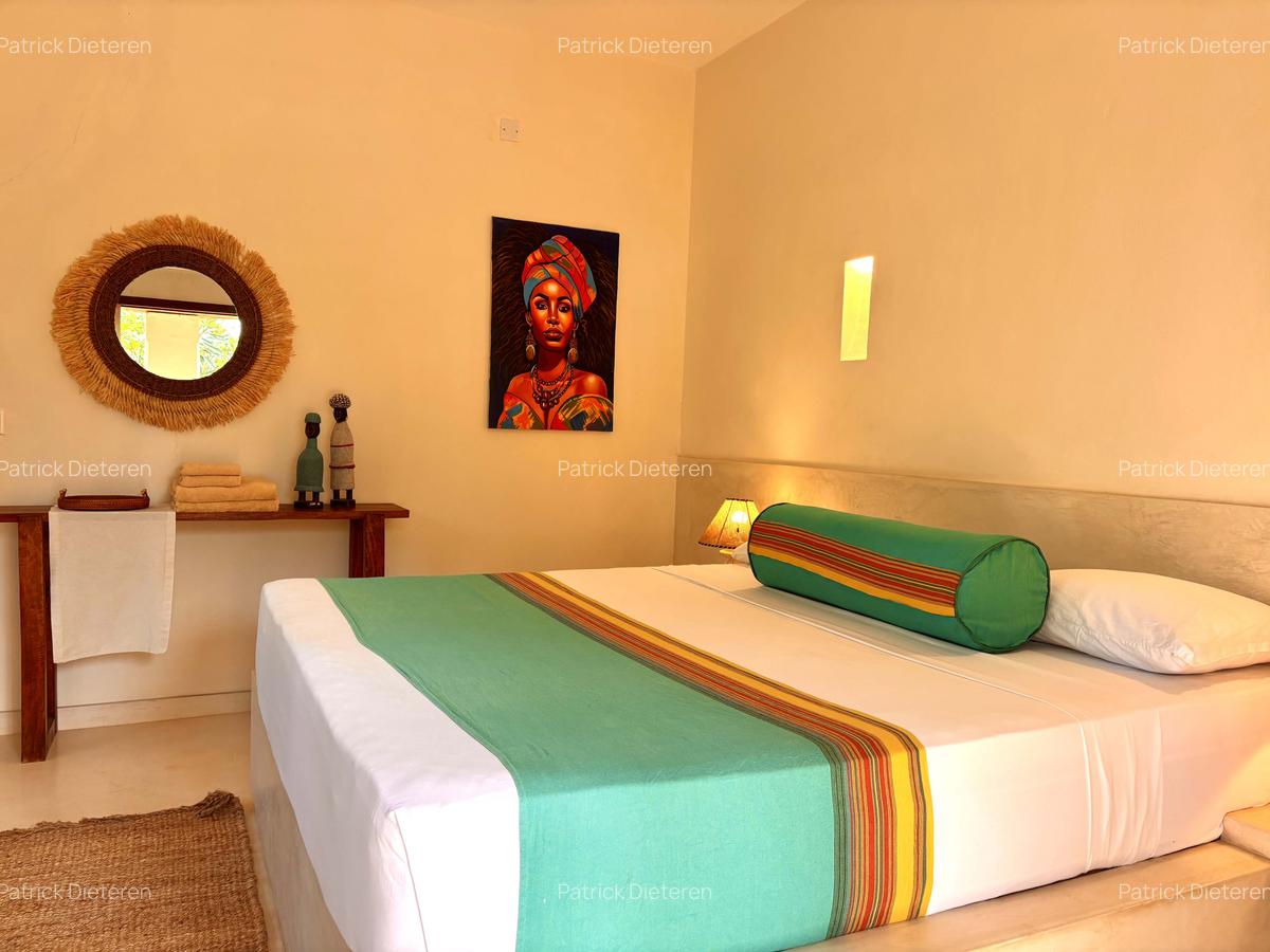 3 Bed Villa with En Suite at Off Turtle Bay Road - 16