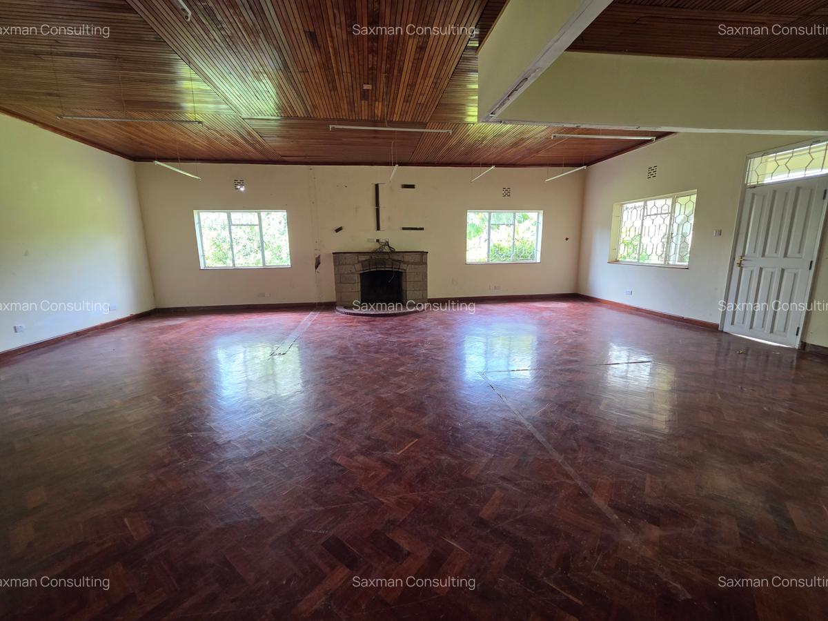 Office with Service Charge Included in Riverside - 4