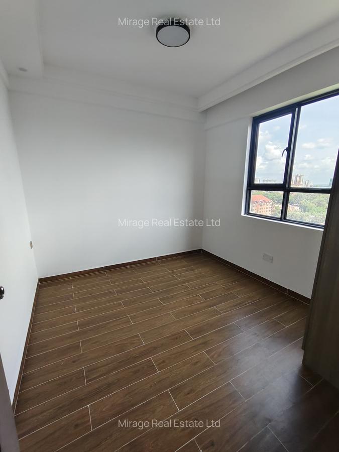 2 Bed Apartment with En Suite in Lavington - 13