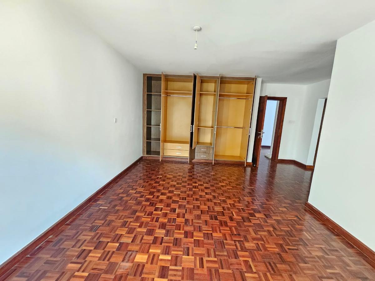 4 Bed Townhouse with En Suite in Lavington - 4