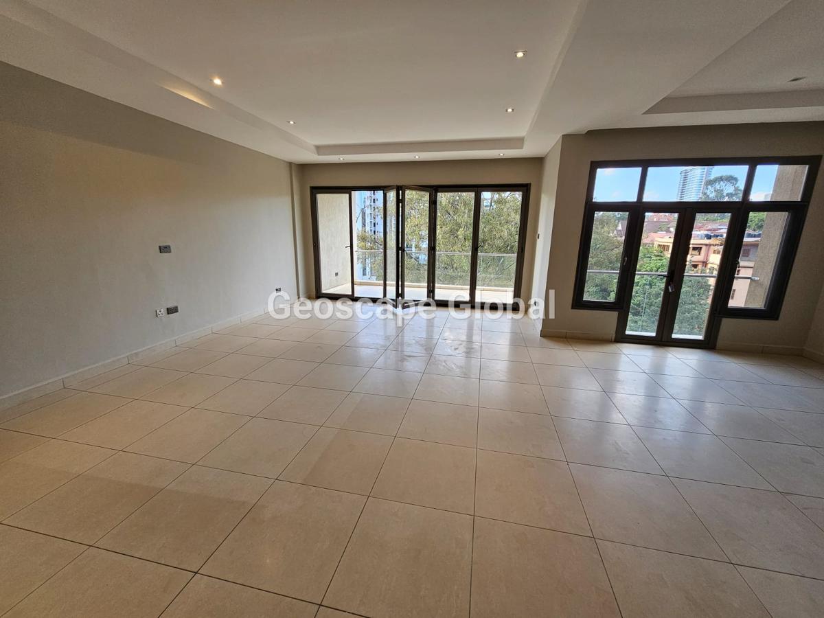3 Bed Apartment with En Suite in Riverside - 8
