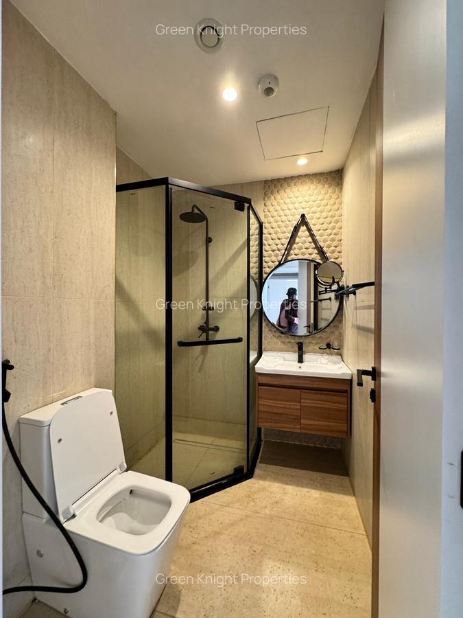 Serviced 2 Bed Apartment with En Suite in Westlands Area - 11
