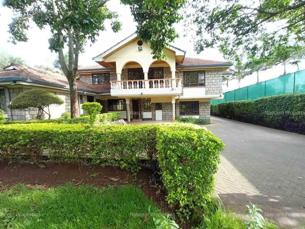 6 Bed House with En Suite in Runda - 2