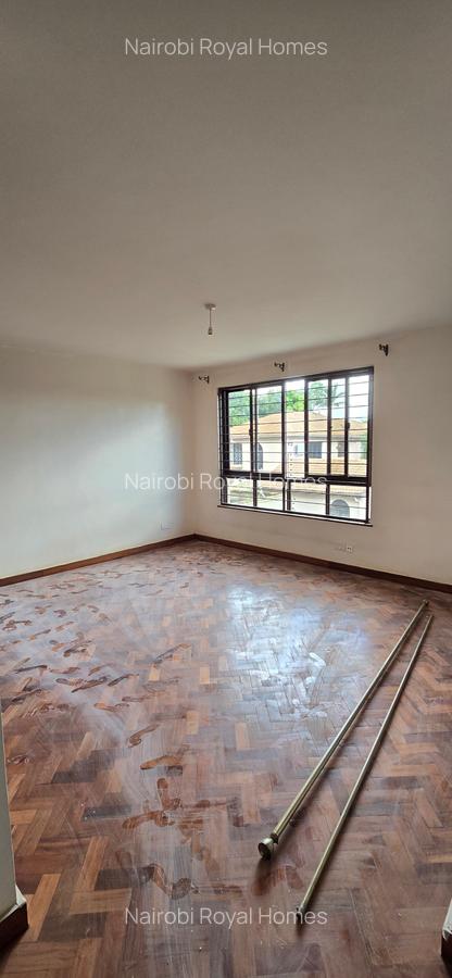 5 Bed Townhouse with En Suite at Lavington Green - 9