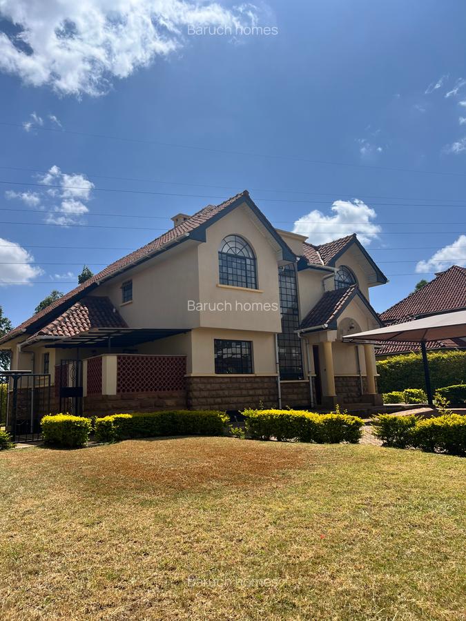 4 Bed Villa with En Suite in Redhill - 1