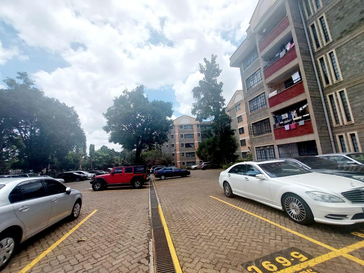 3 Bed Apartment with En Suite at Mandera Road - 15