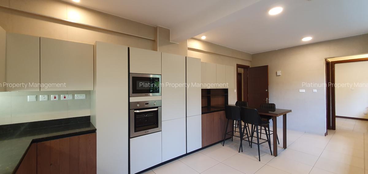 5 Bed Apartment with En Suite in General Mathenge - 18