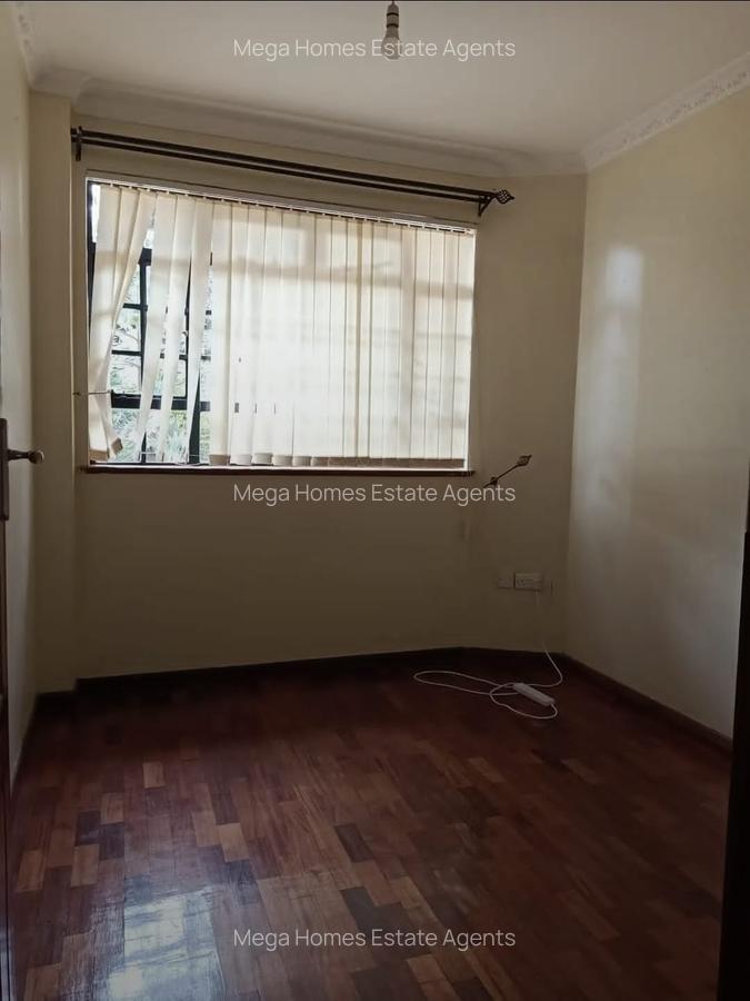 5 Bed Townhouse with En Suite in Runda - 16