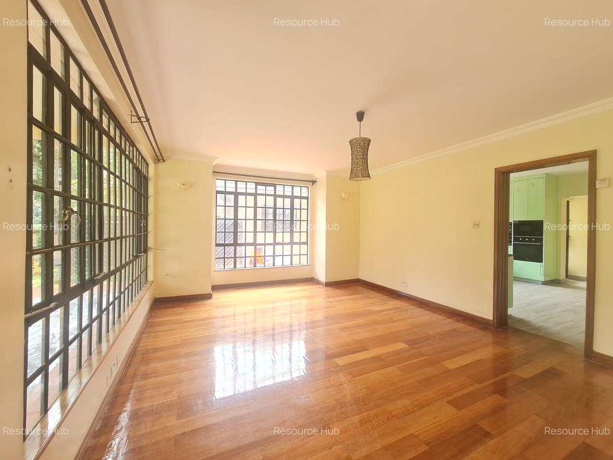 4 Bed House with En Suite at Hardy - 8