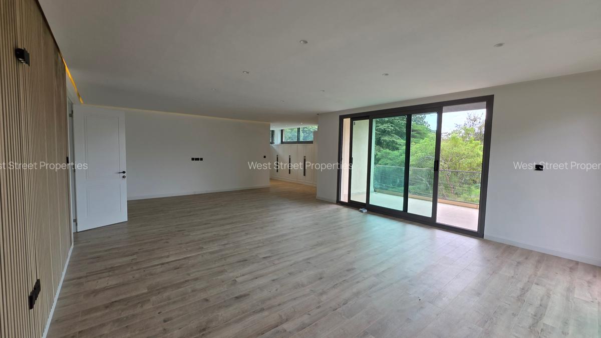 5 Bed Villa with En Suite at Lavington - 8